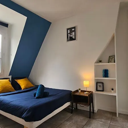 Renove Parisien En Plein Coeur De L'ile Saint-louis Juste En Face De Notre-dame !